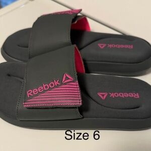 Size 6 girls reebok slides